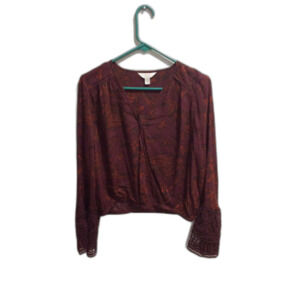 Sun & Shadow Small S burgundy long sleeve print lace top